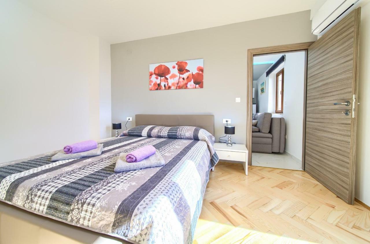 Nadija Studio Apartmani Krk Town Exterior photo